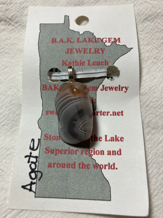 AGATE PENDANT